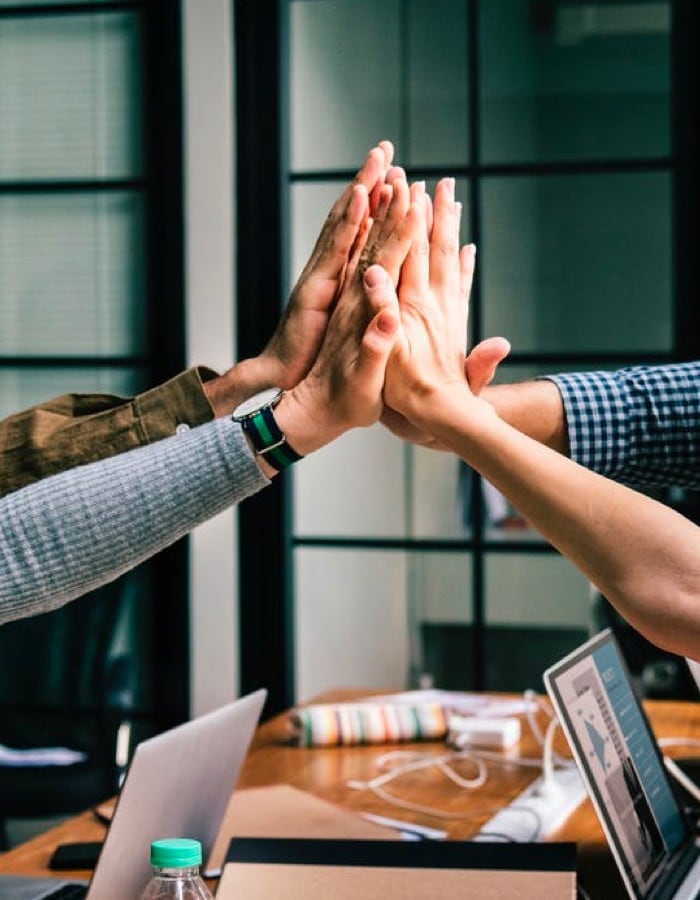 تیم
<small>کارمندان شرکت</small> Image